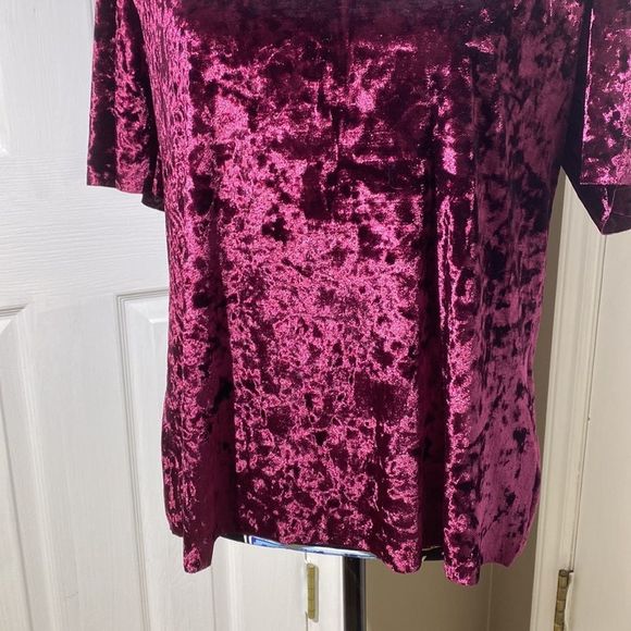 SHEIN Crushed Velvet Maroon Top Size Large - Picture 6 of 6